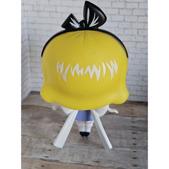 Enesco Disney Showcase World of Miss Mindy Alice in Wonderland Vinyl Figure - Picture 3 of 6